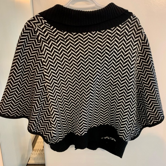 Black and white knit Lux shawl cardigan - Picture 2 of 5